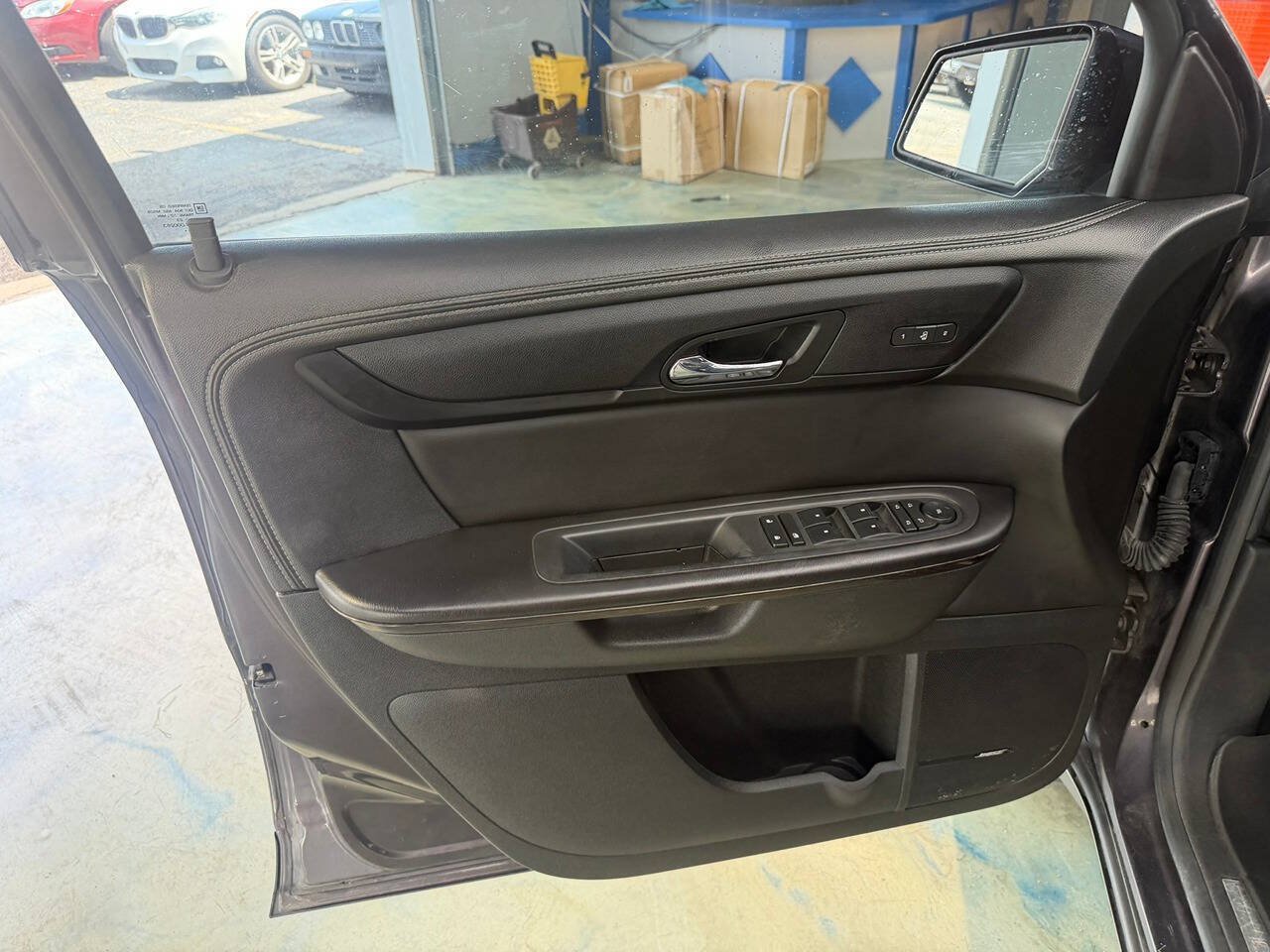 Used 2015 Chevrolet Traverse LTZ AWD/4WD image 28