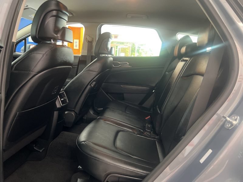 Used 2025 Kia Sportage EX FWD image 15