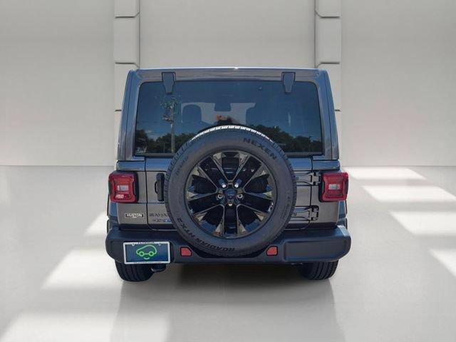 Used 2025 Jeep Wrangler Unlimited Sahara AWD/4WD image 4