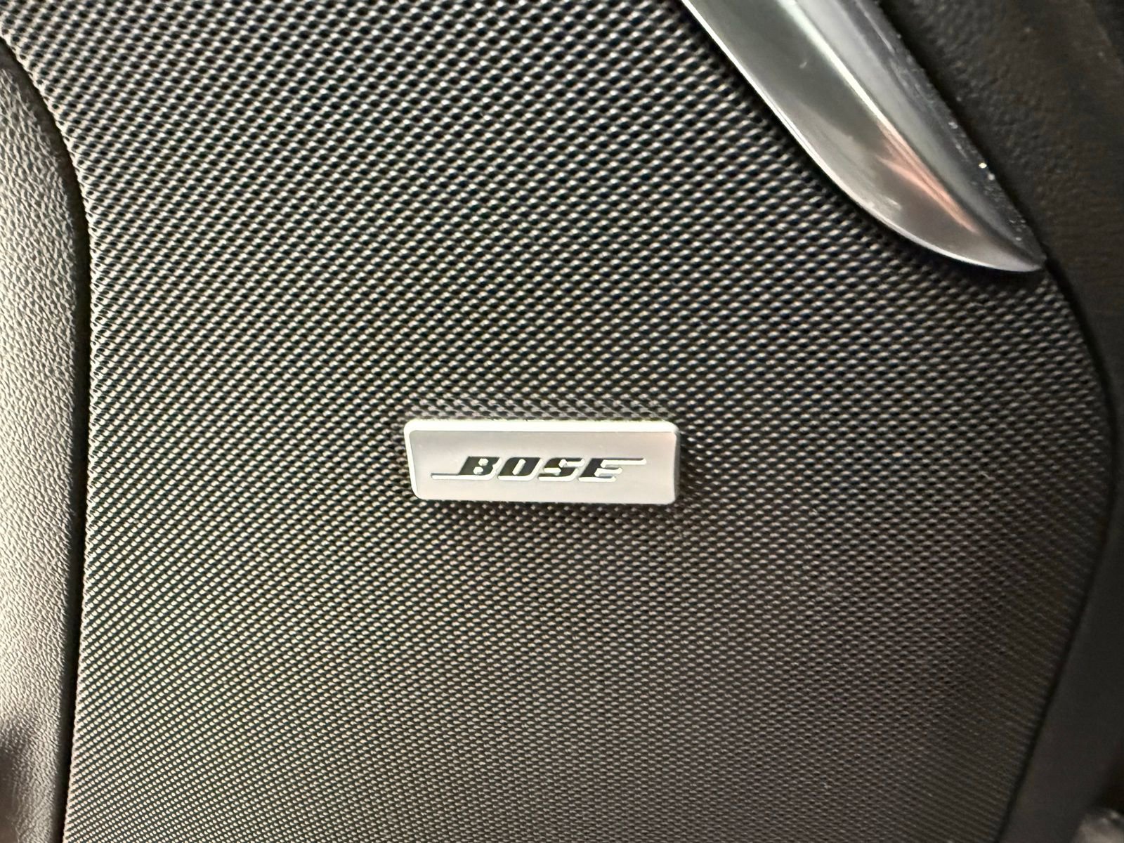 Used 2021 GMC Yukon XL Denali w/ Denali Premium Package image 11