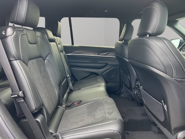 New 2026 Jeep Grand Cherokee L 4WD image 23