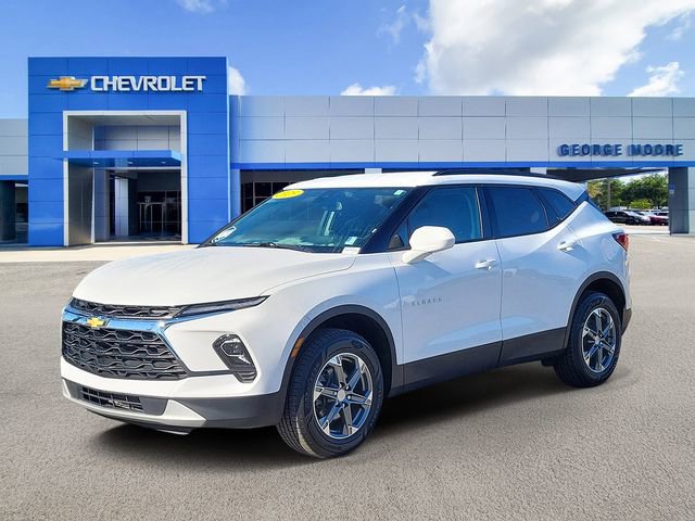 Certified 2023 Chevrolet Blazer LT w/ Convenience Package image 2