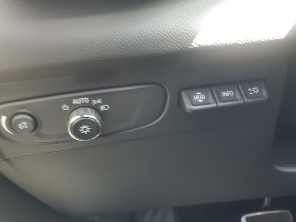 Used 2023 Buick Envision Essence w/ Technology Package I AWD/4WD image 30