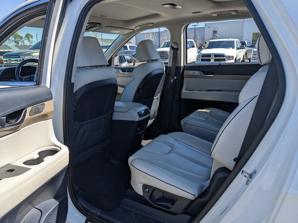 Used 2022 Hyundai Palisade Limited image 40