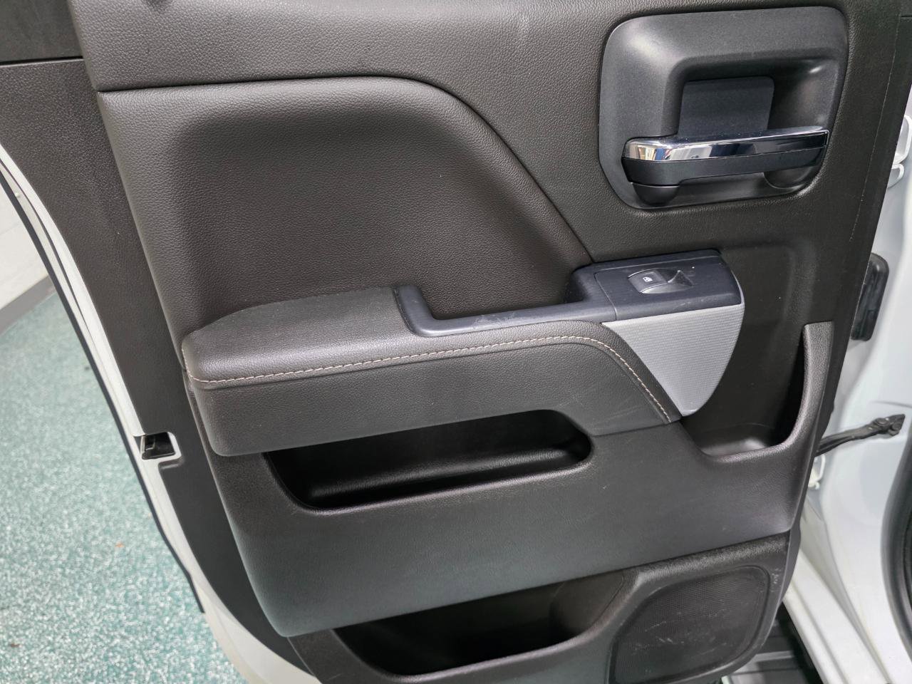 Used 2018 Chevrolet Silverado 1500 LT w/ All Star Edition image 20