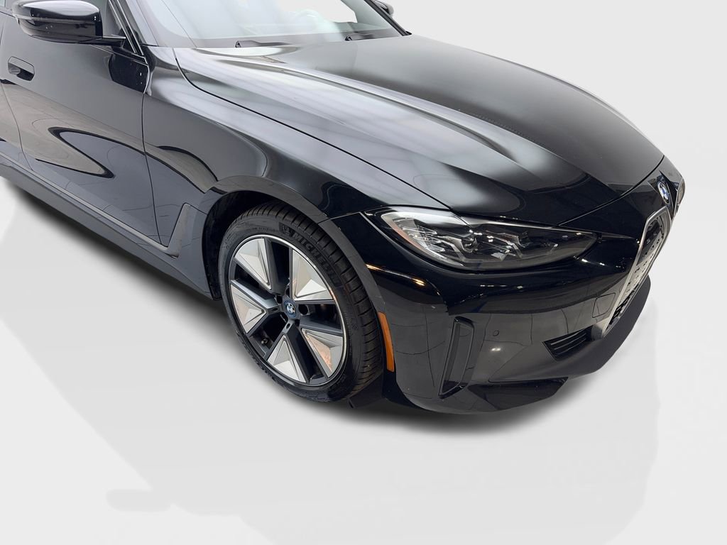 Used 2023 BMW i4 eDrive35 image 17
