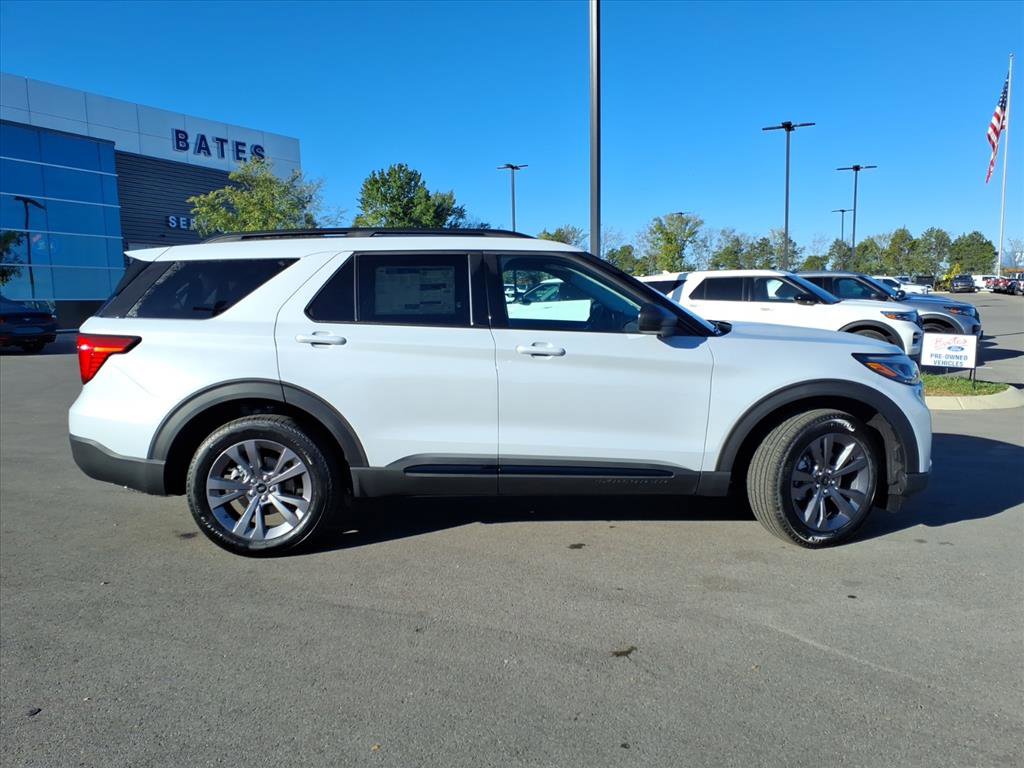 New 2026 Ford Explorer Active image 2