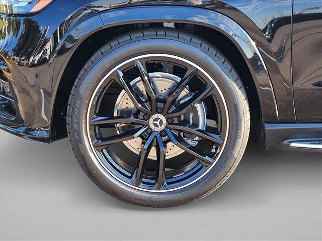 New 2026 Mercedes-Benz GLS 580 4MATIC image 17