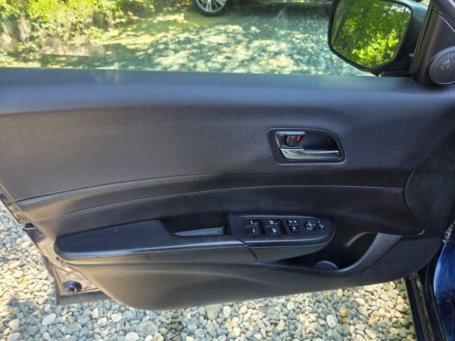 Used 2013 Acura ILX w/ Premium Package FWD image 11