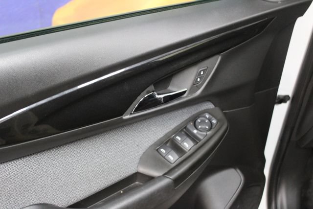 Used 2025 Chevrolet TrailBlazer LT FWD image 14