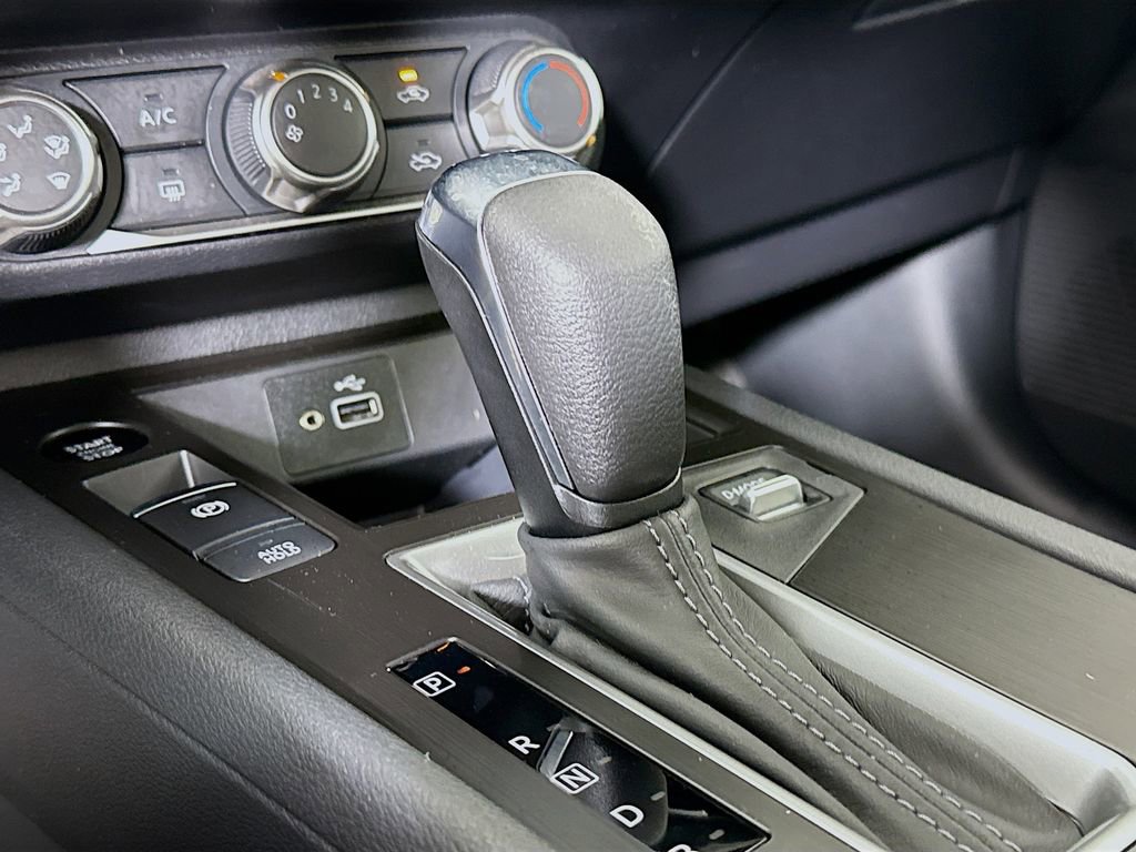 Certified 2025 Nissan Kicks S image 10