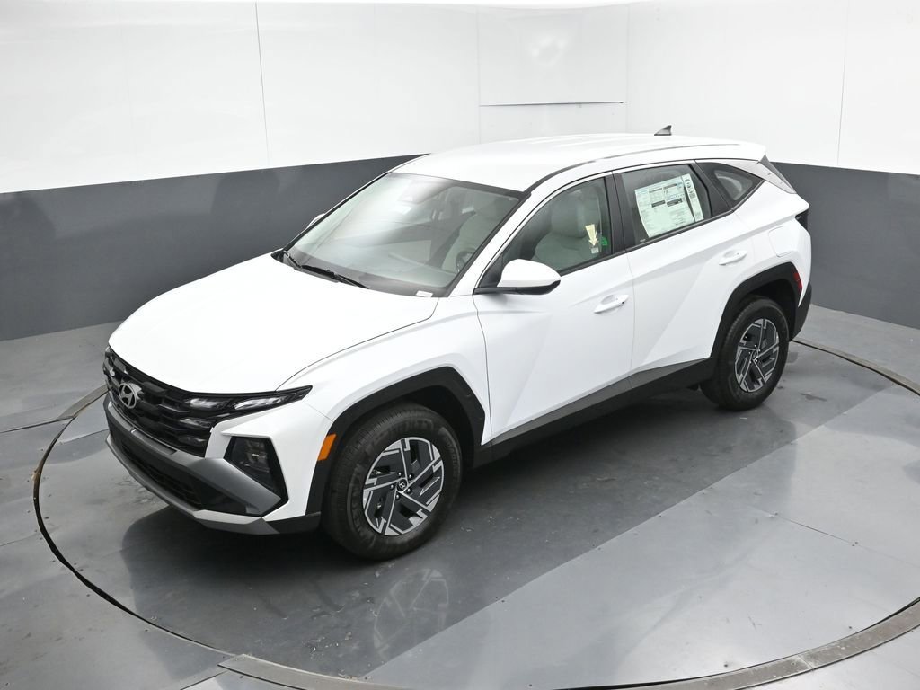 New 2026 Hyundai Tucson Blue SE image 18