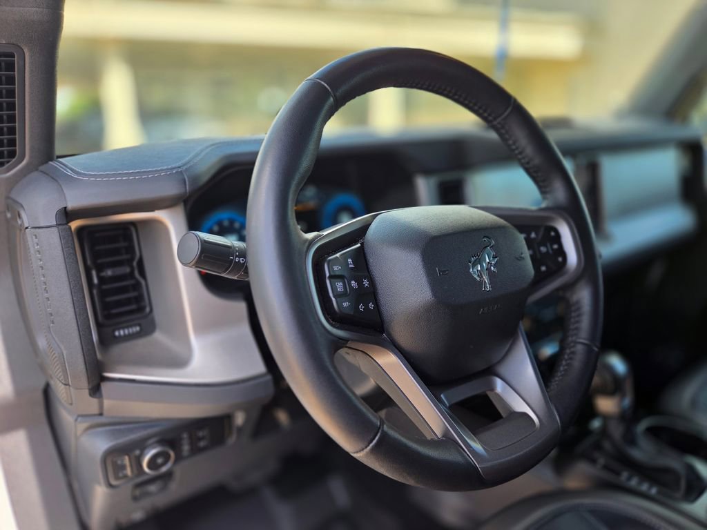 Used 2025 Ford Bronco Outer Banks AWD/4WD image 15