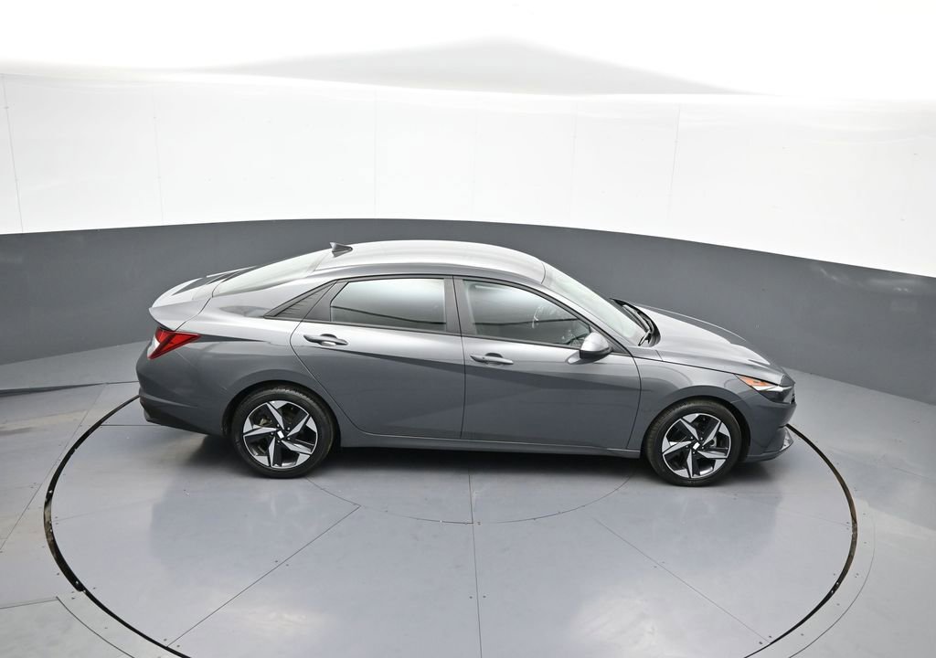 Certified 2023 Hyundai Elantra SEL w/ Convenience Package image 36