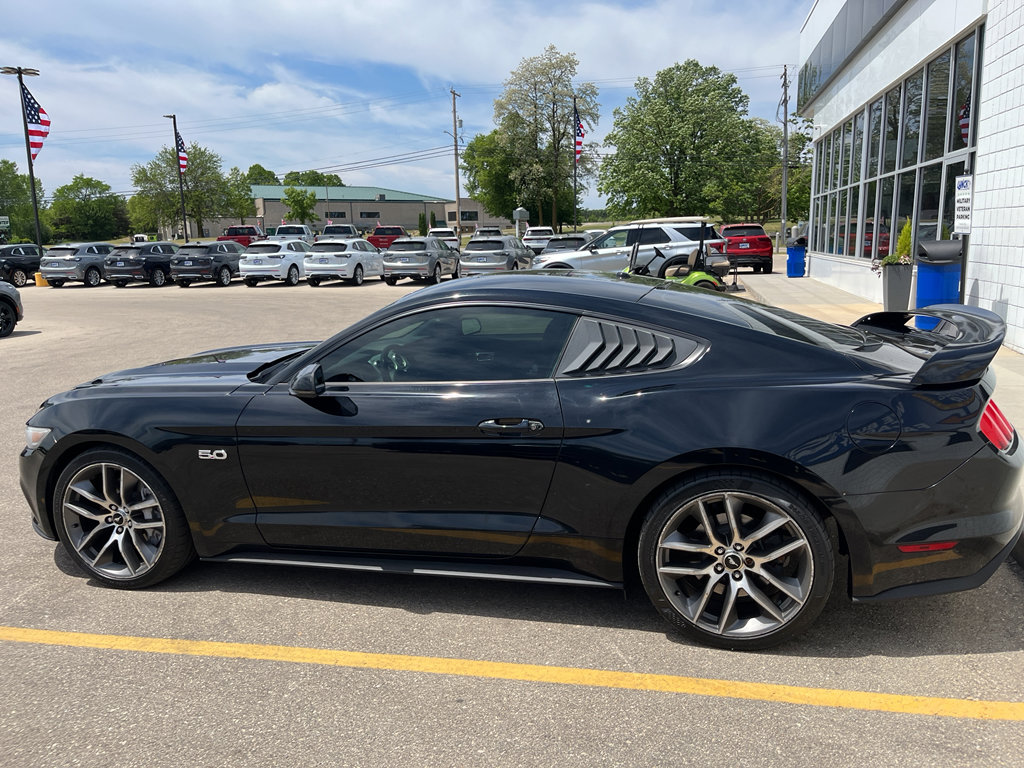 Used 2015 Ford Mustang GT Premium RWD image 2