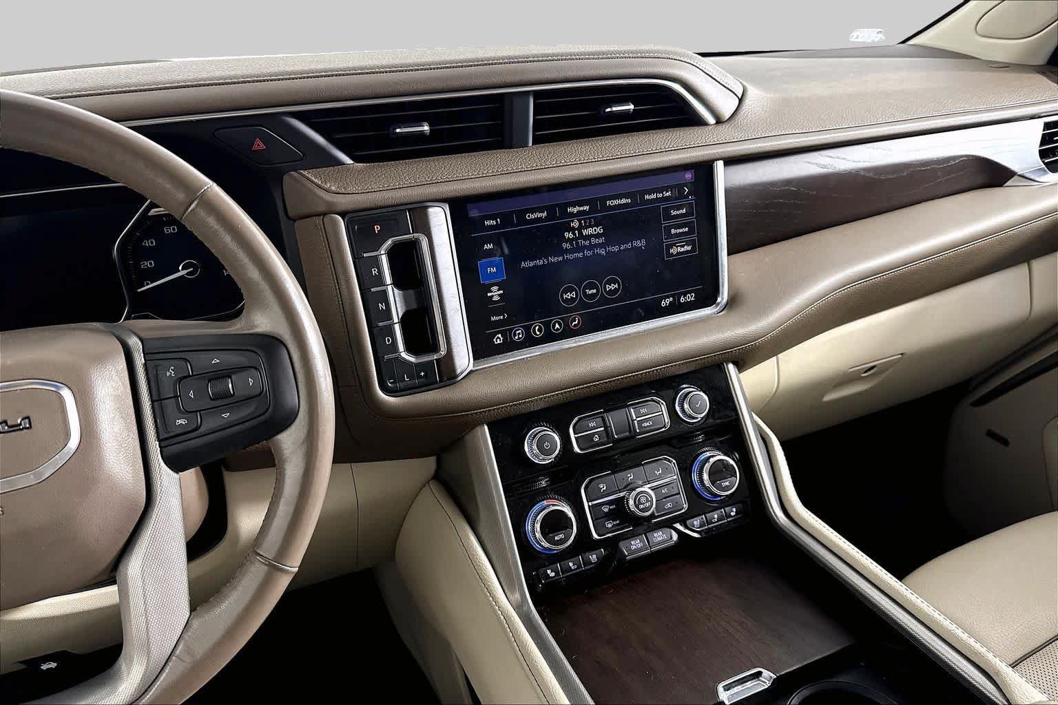 Used 2021 GMC Yukon XL Denali RWD image 6