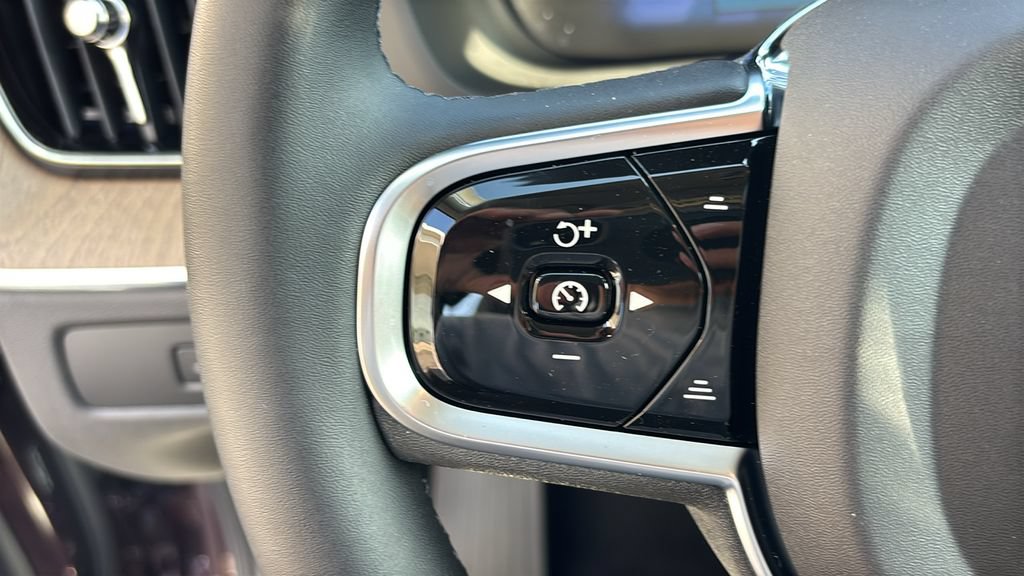 New 2026 Volvo XC60 B5 Plus w/ Climate Package AWD/4WD image 16