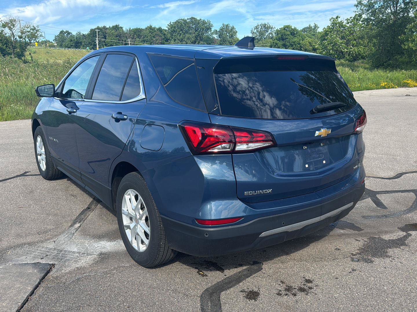 Used 2024 Chevrolet Equinox LT AWD/4WD image 3