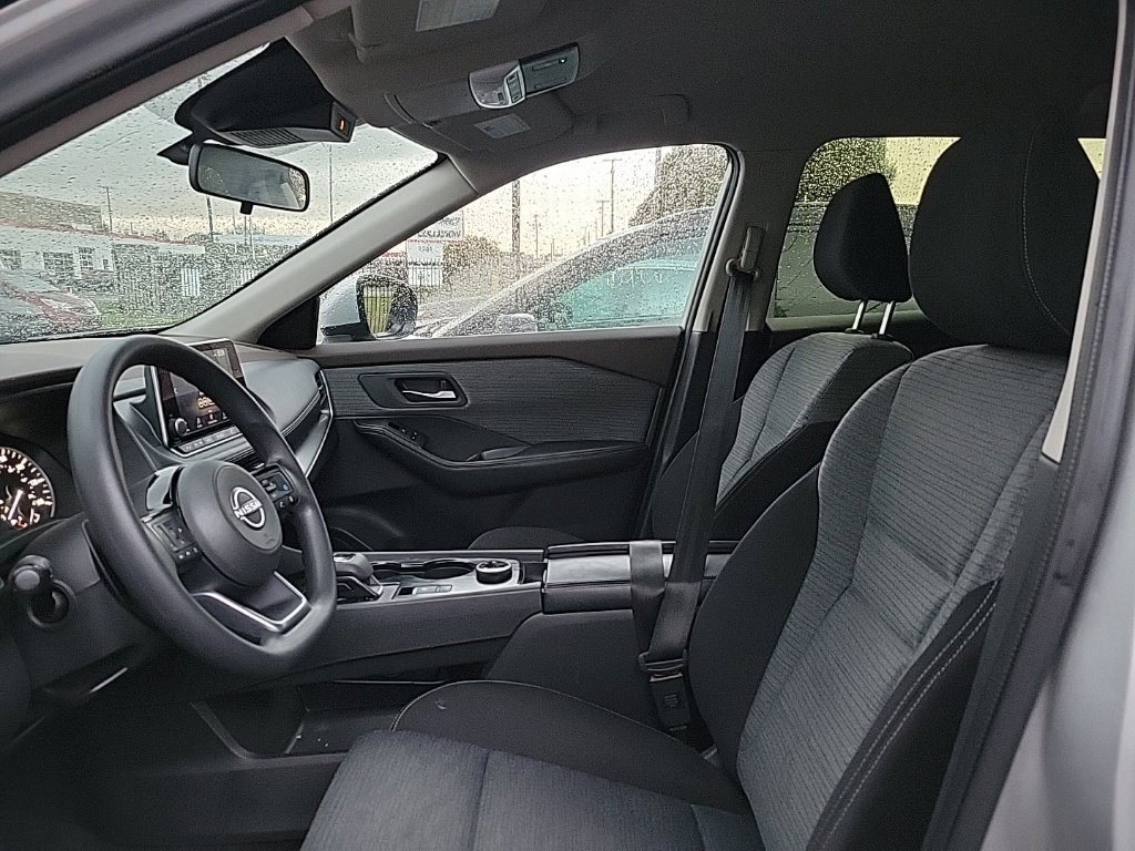 Used 2023 Nissan Rogue SV AWD/4WD image 6