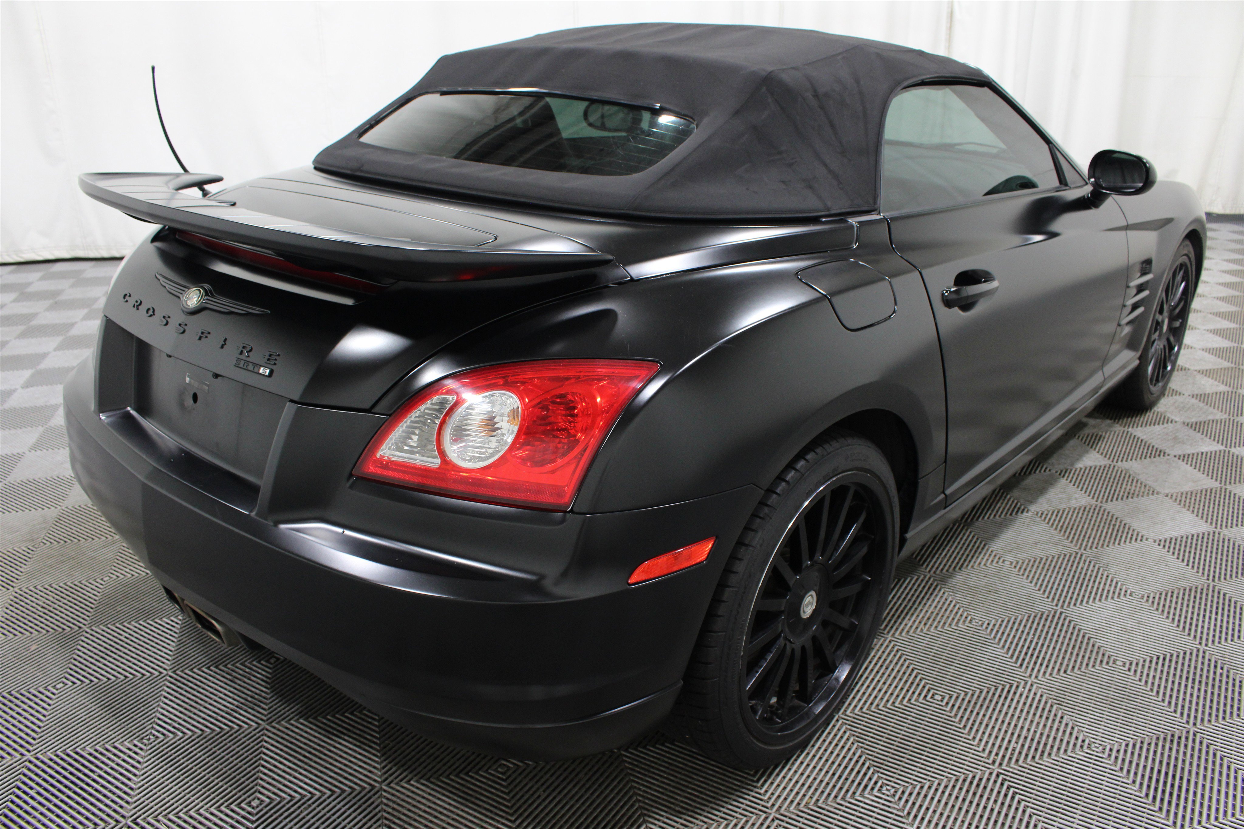 Used 2005 Chrysler Crossfire SRT-6 image 21
