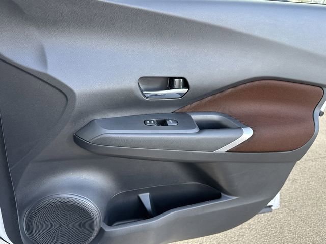 Used 2021 Nissan Kicks SR image 23