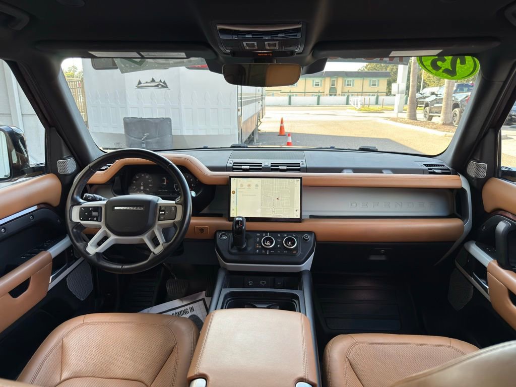 Used 2023 Land Rover Defender 130 SE image 37