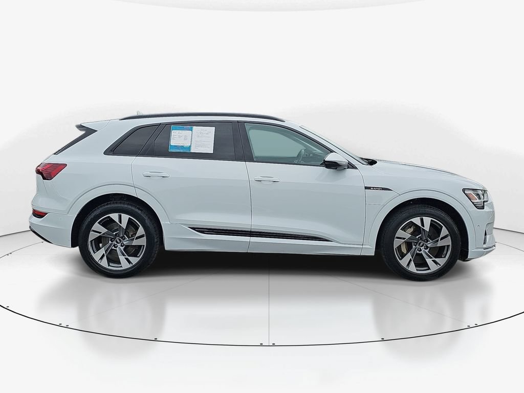 Used 2021 Audi e-tron Premium w/ Convenience Plus Package AWD/4WD image 5