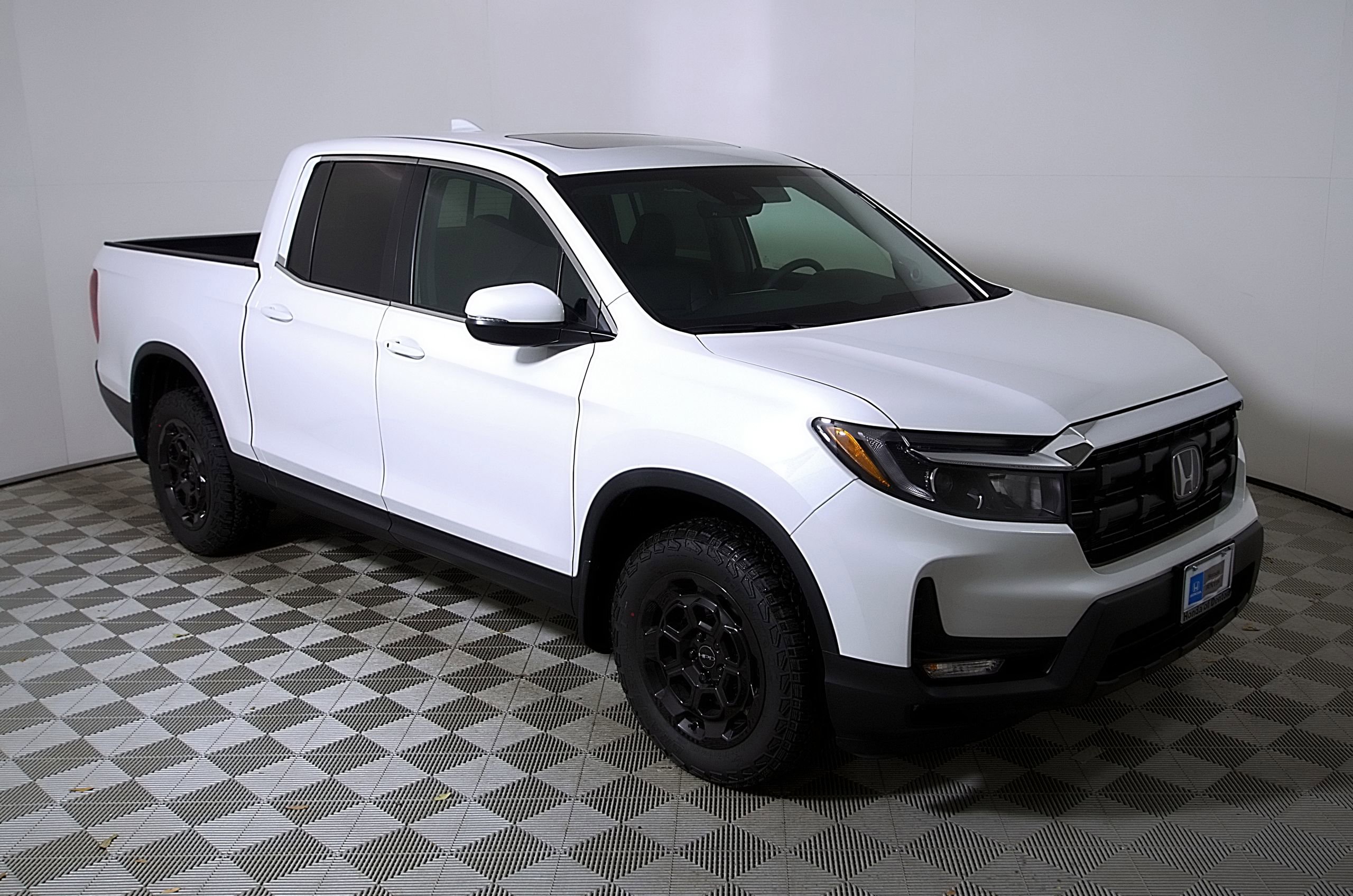 Used 2025 Honda Ridgeline RTL+ image 6