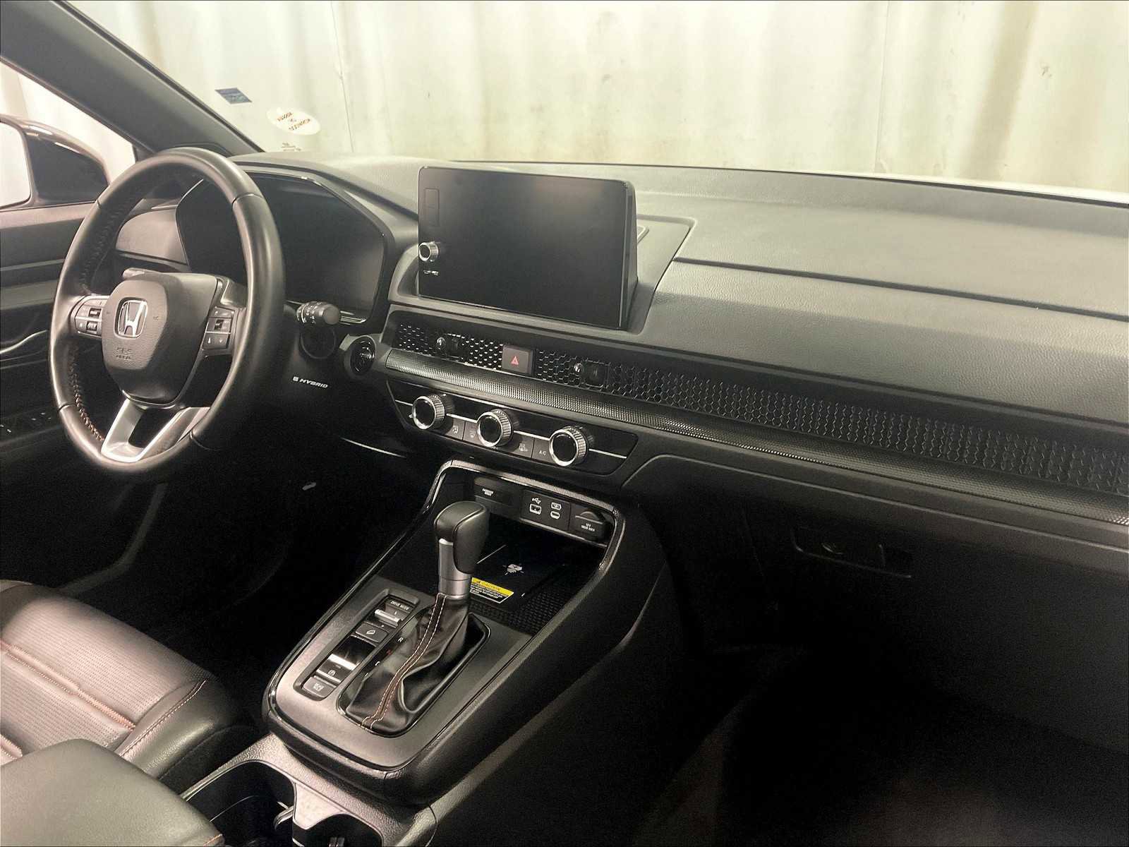 Used 2025 Honda CR-V Sport image 14