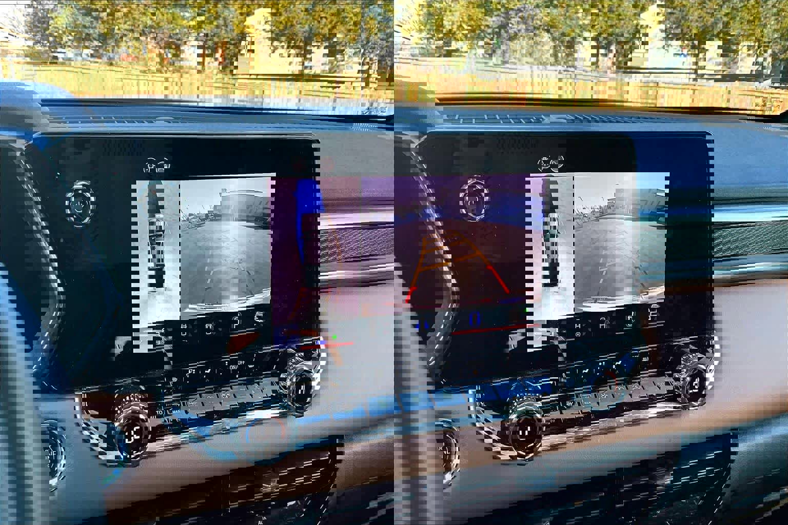 Used 2023 GMC Canyon AT4 w/ Technology Package image 22