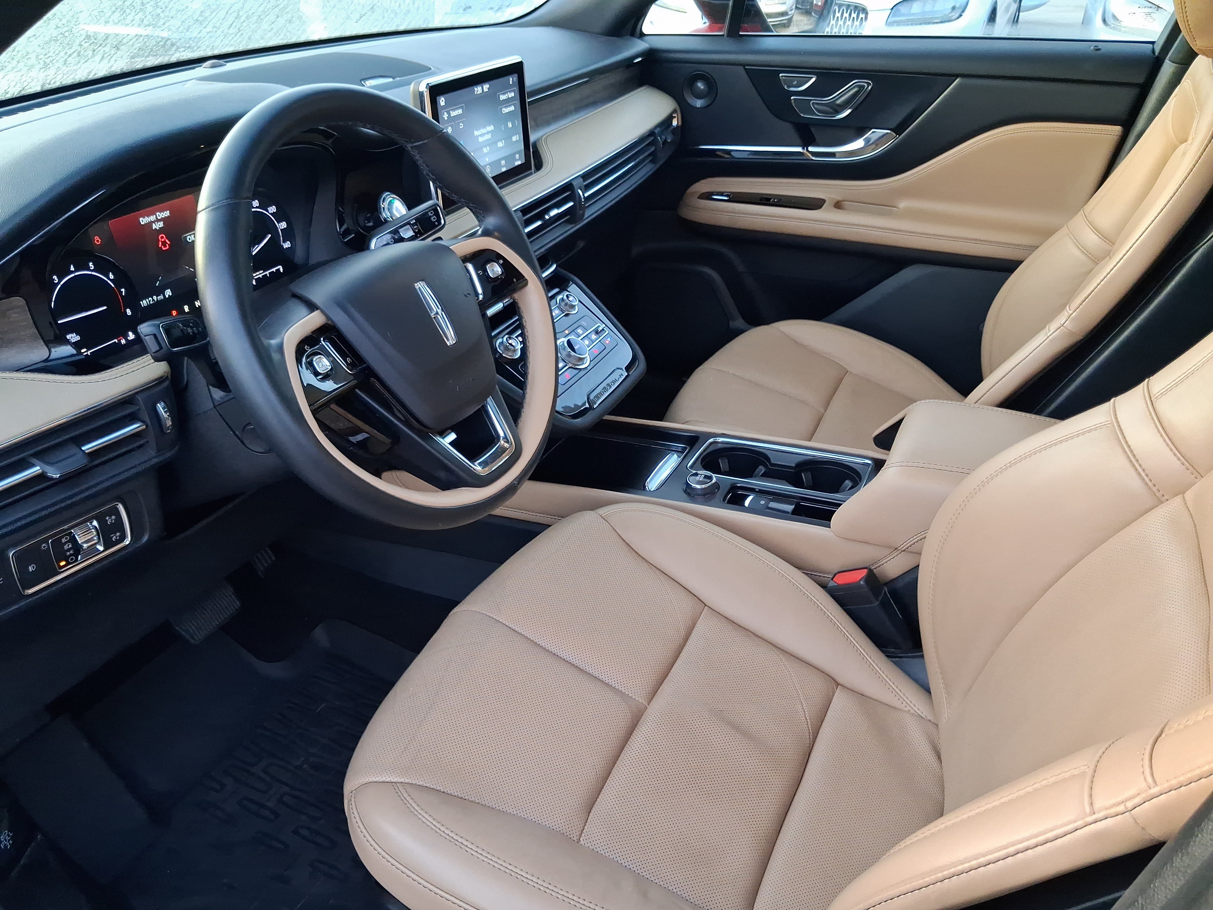 Used 2020 Lincoln Corsair Reserve FWD image 11