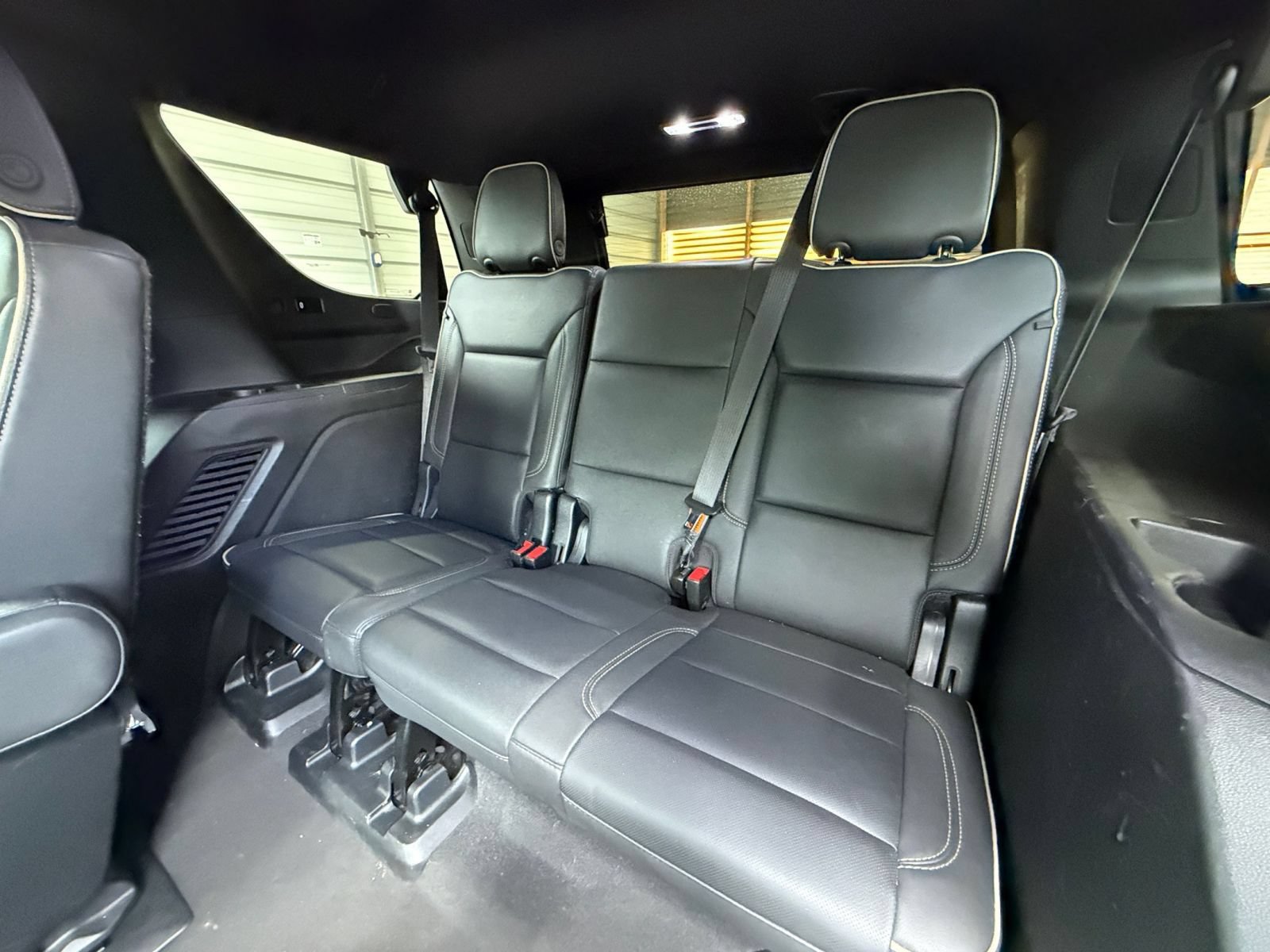 Used 2023 Chevrolet Tahoe Premier AWD/4WD image 30
