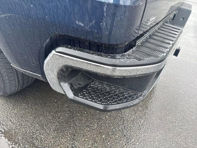 Used 2021 Chevrolet Silverado 1500 LT w/ Bed Protection Package image 13