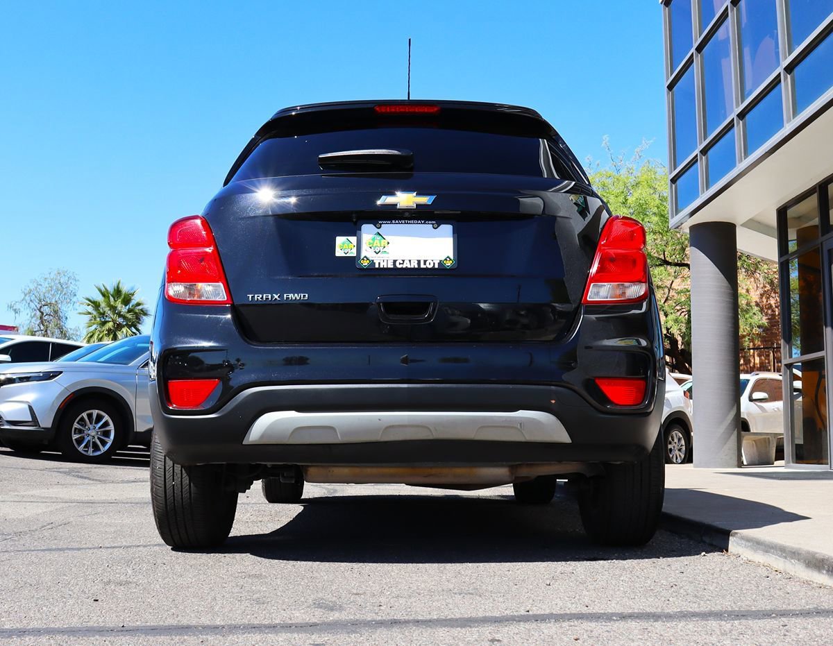 Used 2022 Chevrolet Trax LT w/ LT Convenience Package AWD/4WD image 12