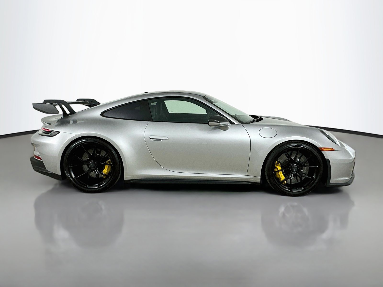 Used 2024 Porsche 911 GT3 RWD image 4