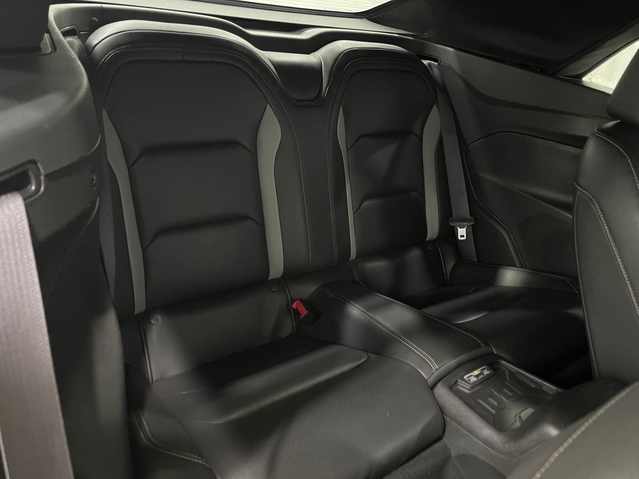 Used 2017 Chevrolet Camaro SS RWD image 30