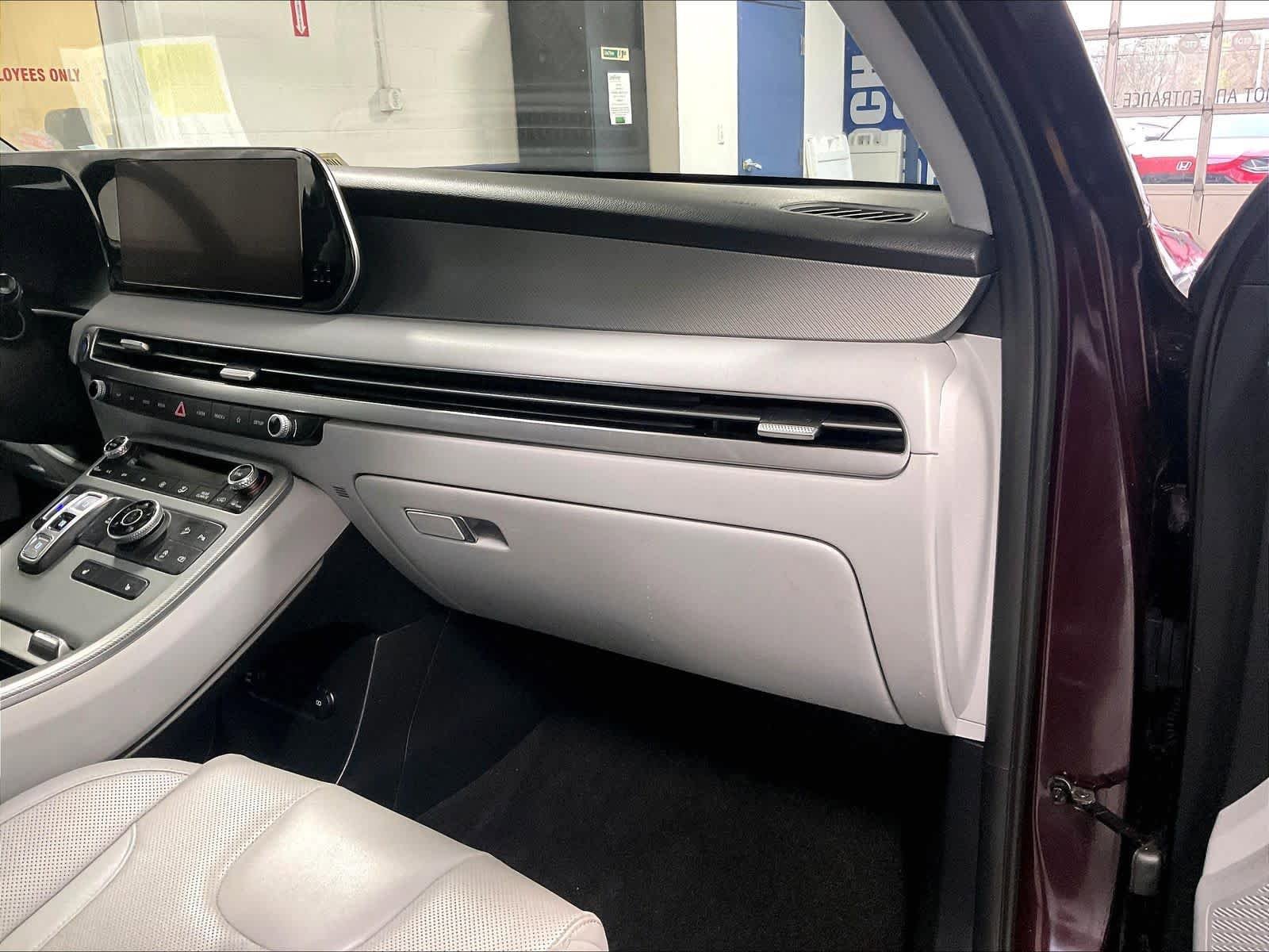 Used 2023 Hyundai Palisade SEL AWD/4WD image 13