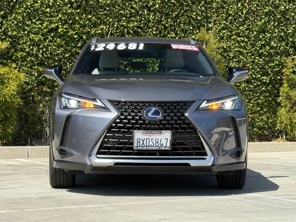 Used 2021 Lexus UX 250h w/ Accessory Package (Z1) AWD/4WD image 4