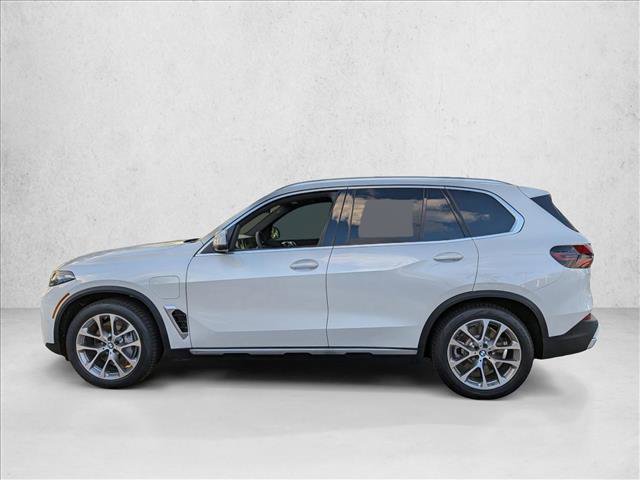 New 2026 BMW X5 xDrive50e w/ Parking Assistance Package AWD/4WD image 5
