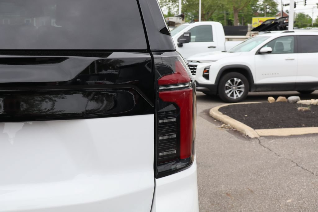 New 2025 Chevrolet Tahoe 4WD image 30