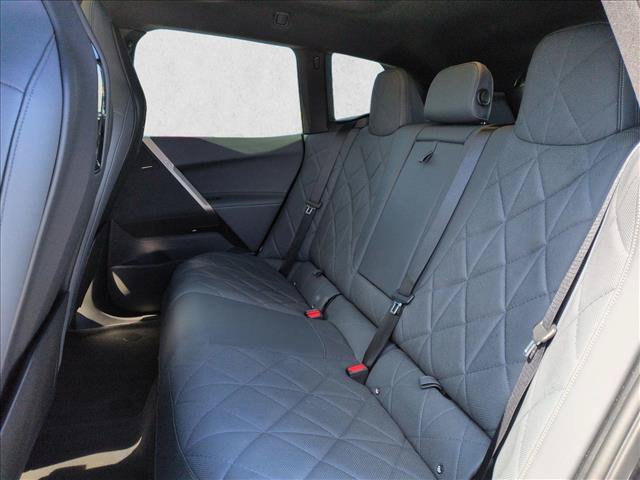 Used 2024 BMW iX xDrive50 w/ Premium Package AWD/4WD image 21