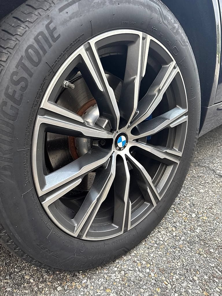 Used 2022 BMW X5 M50i w/ Executive Package AWD/4WD image 7