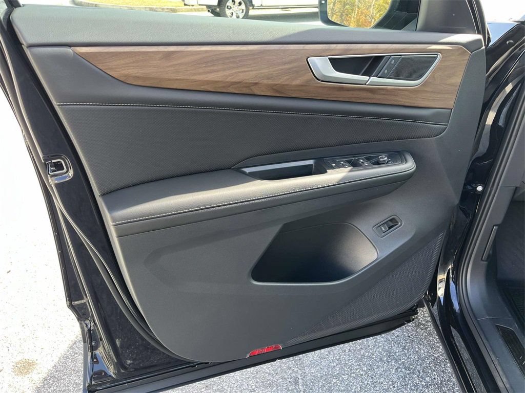 New 2026 Volkswagen Atlas SE FWD image 18