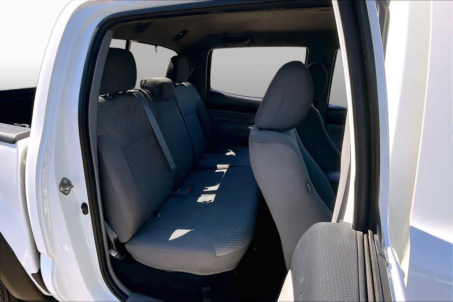 Used 2014 Toyota Tacoma 2WD Double Cab w/ Convenience Package image 19