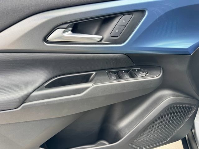 Certified 2025 Chevrolet Equinox EV LT w/ Convenience Package image 15