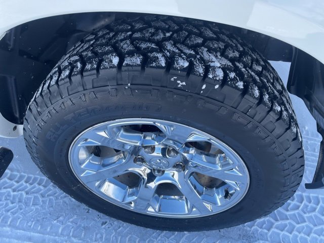 Used 2016 RAM 1500 Laramie w/ Convenience Group image 18