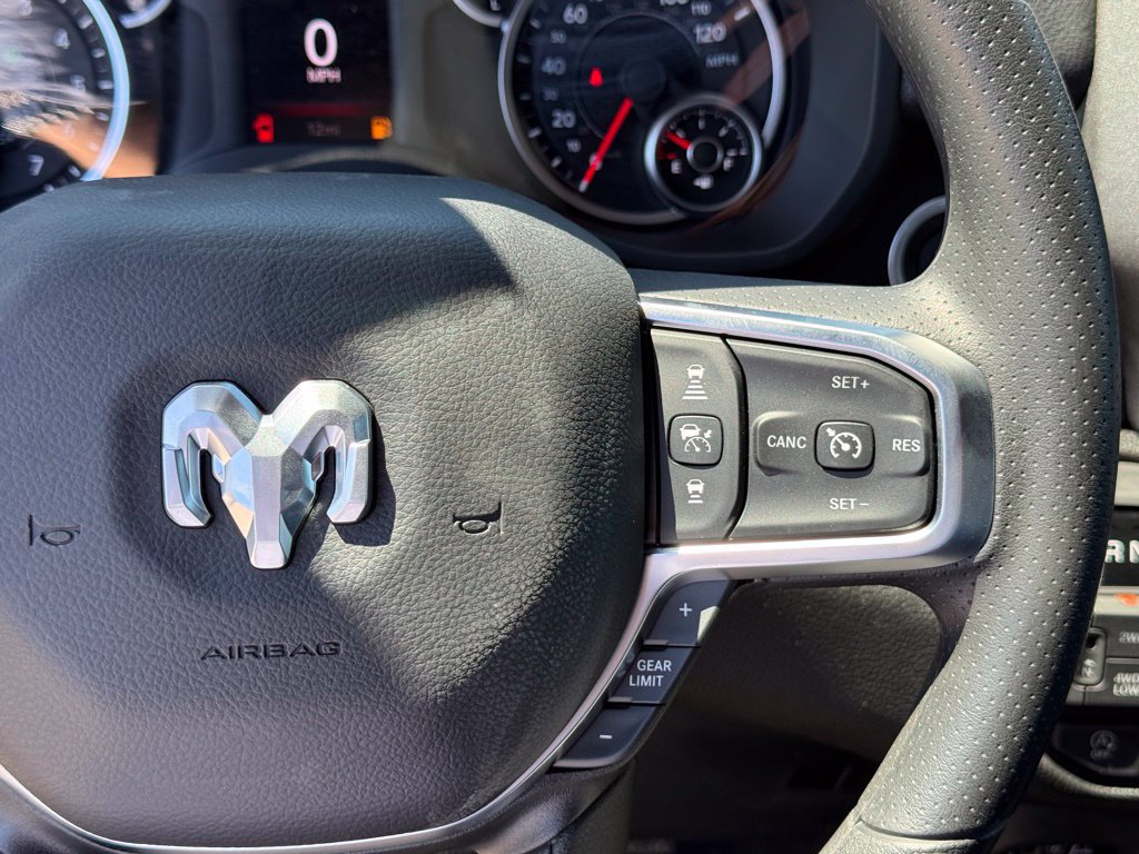 New 2026 RAM 1500 Express AWD/4WD image 16