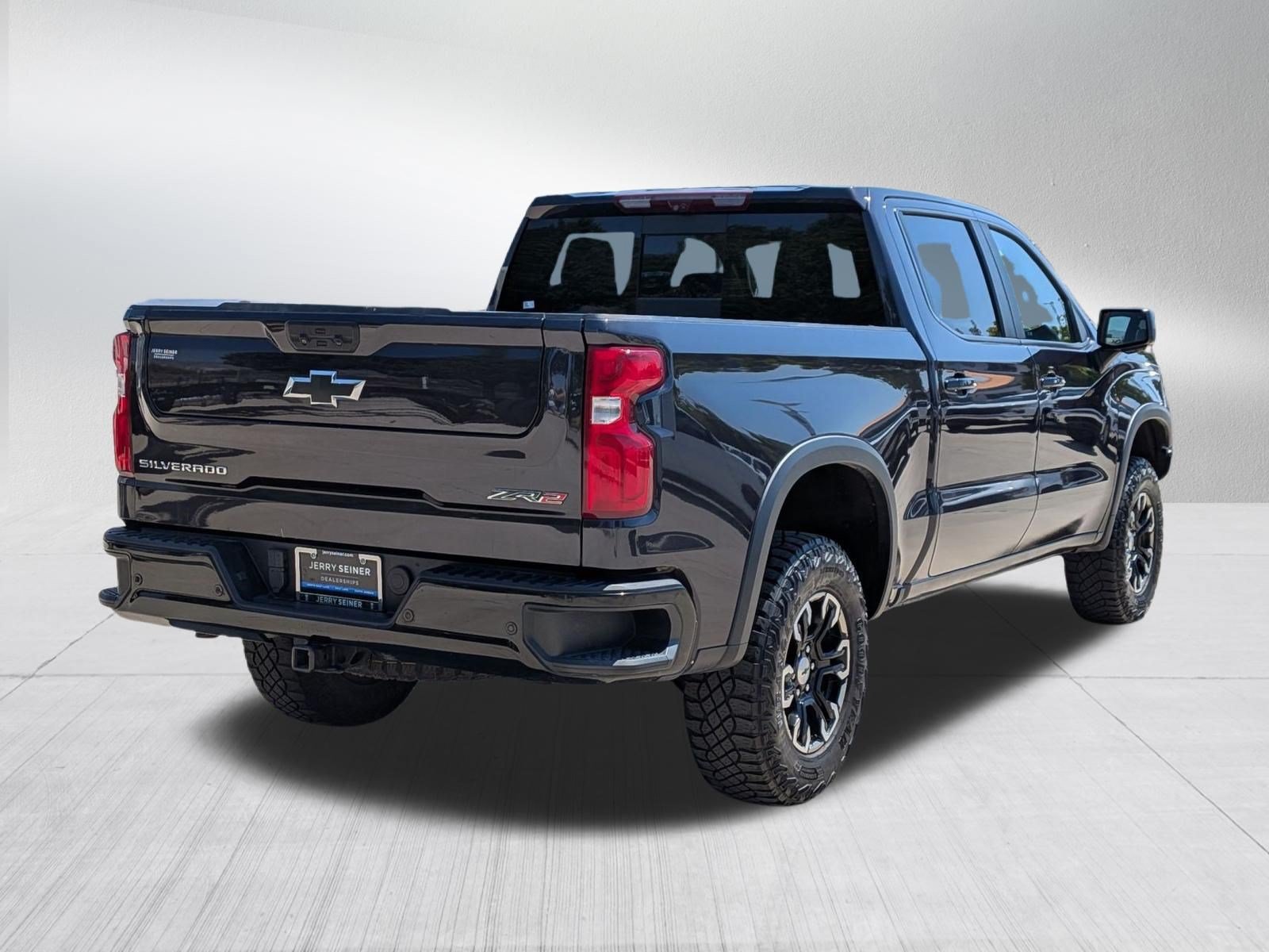 Used 2022 Chevrolet Silverado 1500 ZR2 w/ Technology Package AWD/4WD image 5