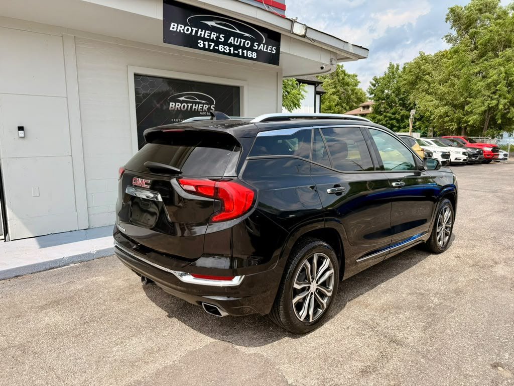Used 2019 GMC Terrain Denali w/ Advanced Safety Package FWD image 12