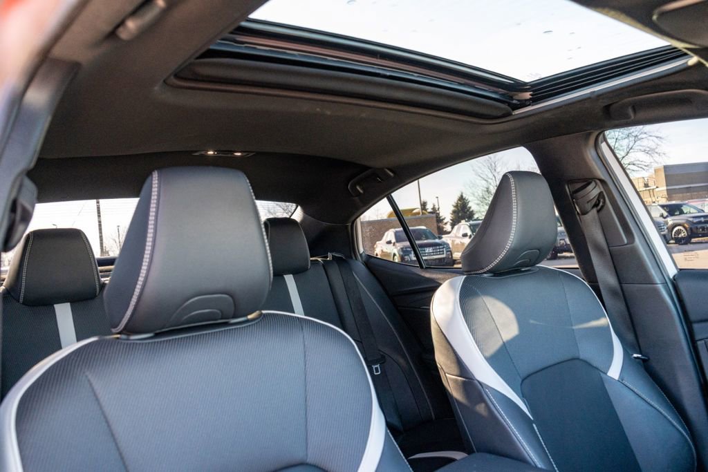 Used 2025 Toyota Camry SE w/ Convenience Package image 12